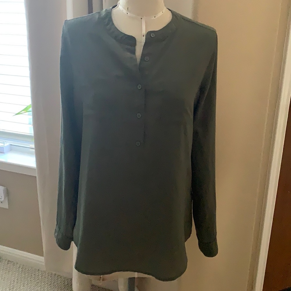 Green two pocket blouse
